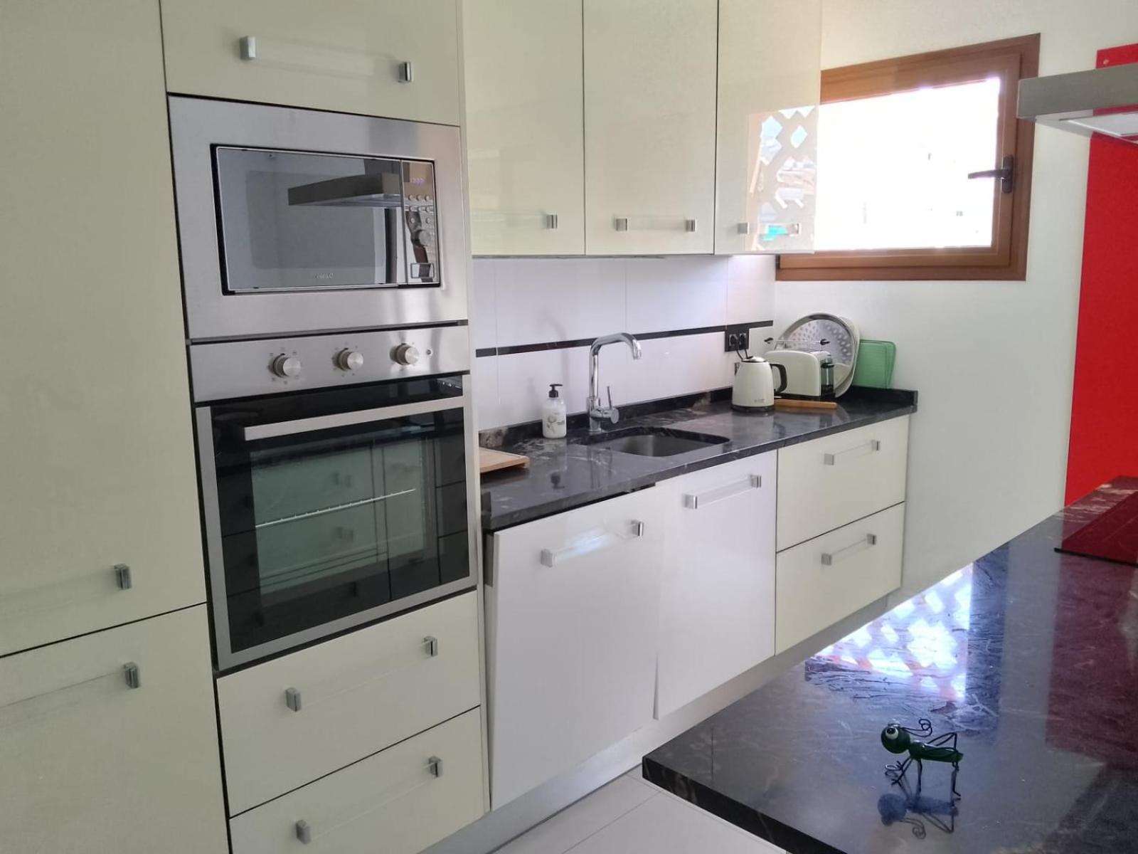 Apartament Con Parking Gratuito A 500 M De La Playa