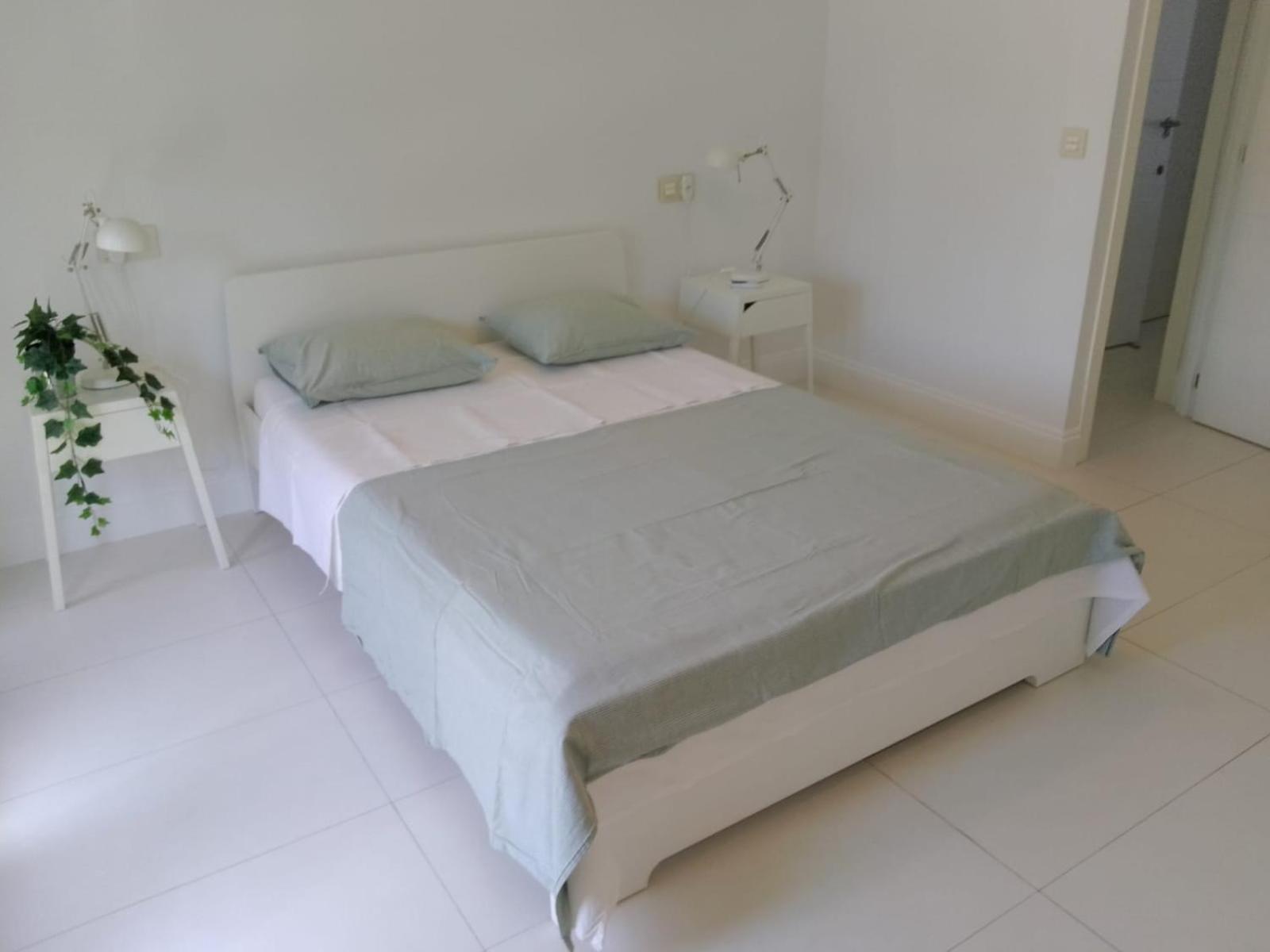 Con Parking Gratuito A 500 M De La Playa Apartment