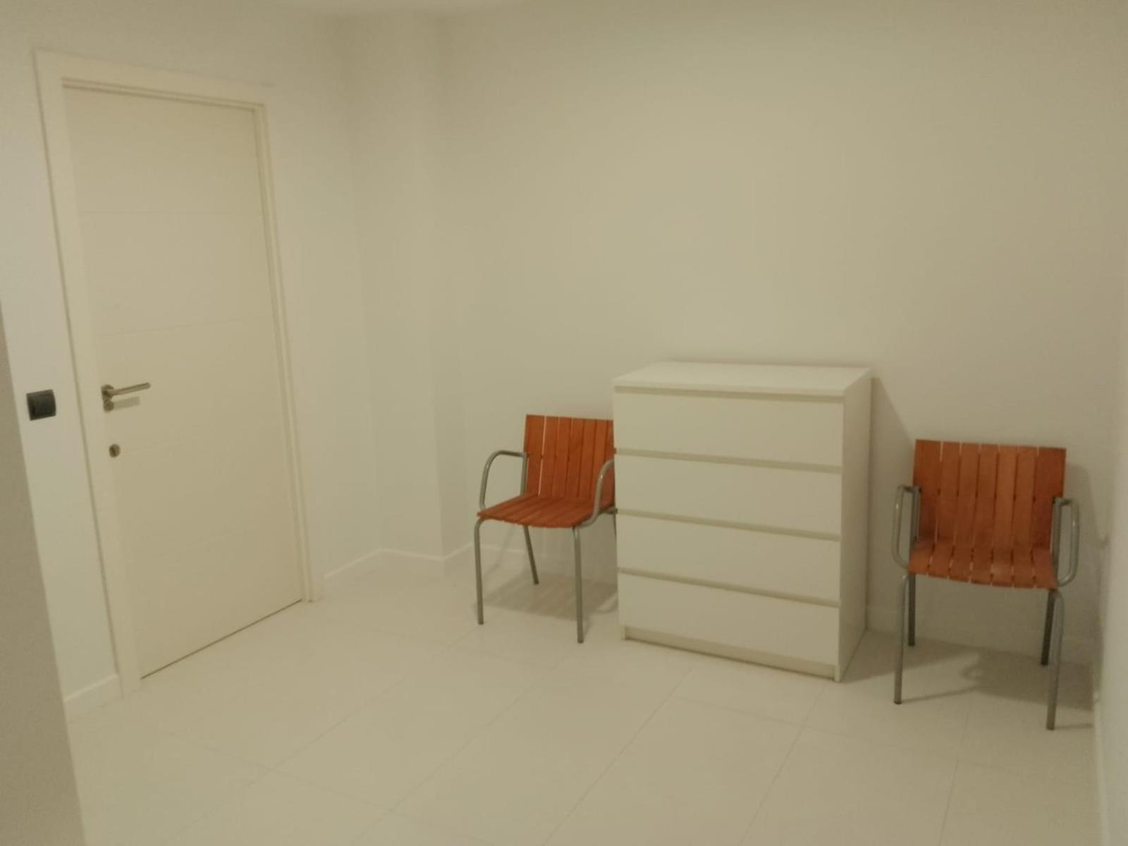 Con Parking Gratuito A 500 M De La Playa Apartment